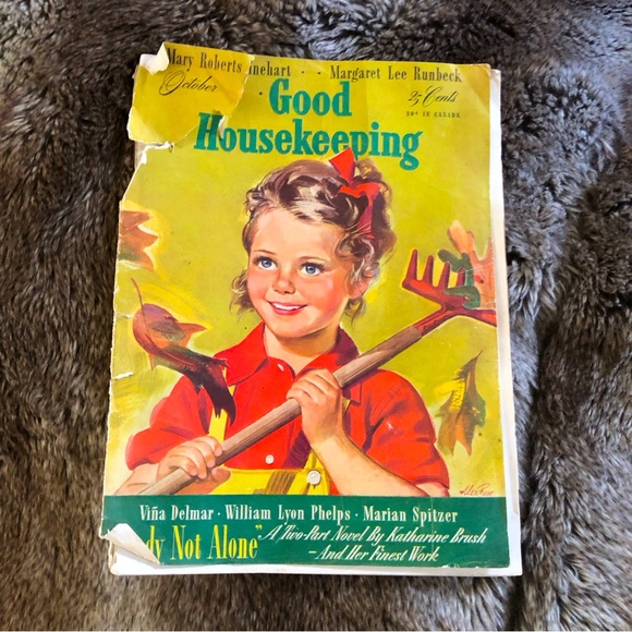 Good Housekeeping Magazine - 25 Cents - October 1942.  Very cool ads and history - Picture 1 of 16